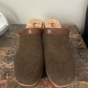 Brown Slip-On Clogs
